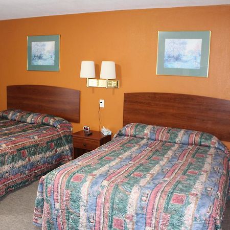Budget Inn Oskaloosa Zewnętrze zdjęcie