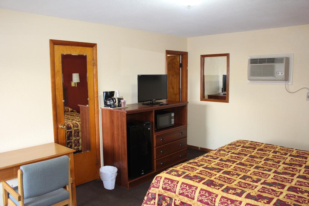 Budget Inn Oskaloosa Zewnętrze zdjęcie